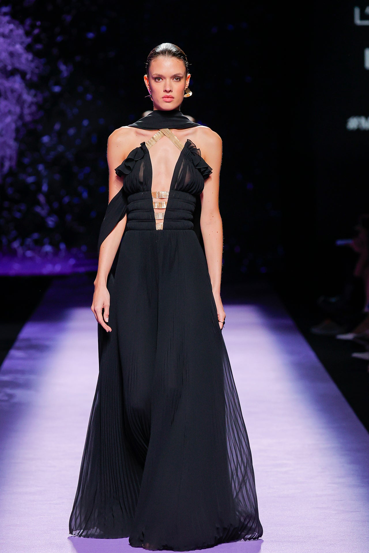 Fully pleated cape dress Black / US 12