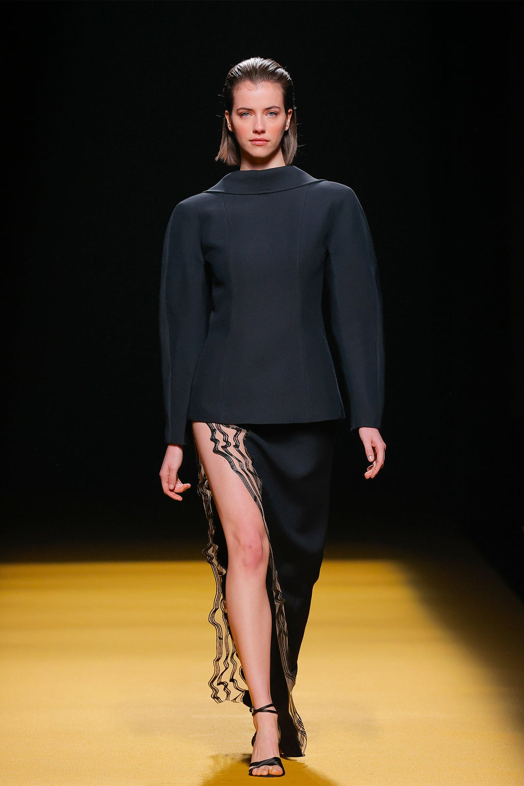 Long-Sleeved Puffy Top with Straight-Cut Skirt