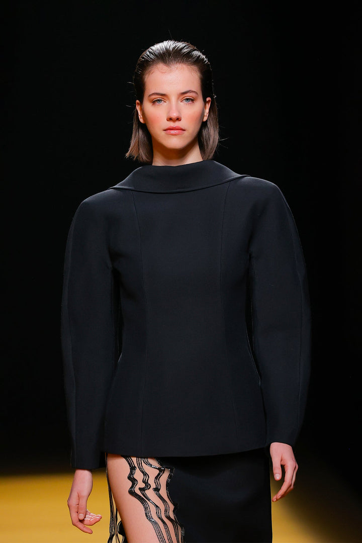 Long-Sleeved Puffy Top with Straight-Cut Skirt