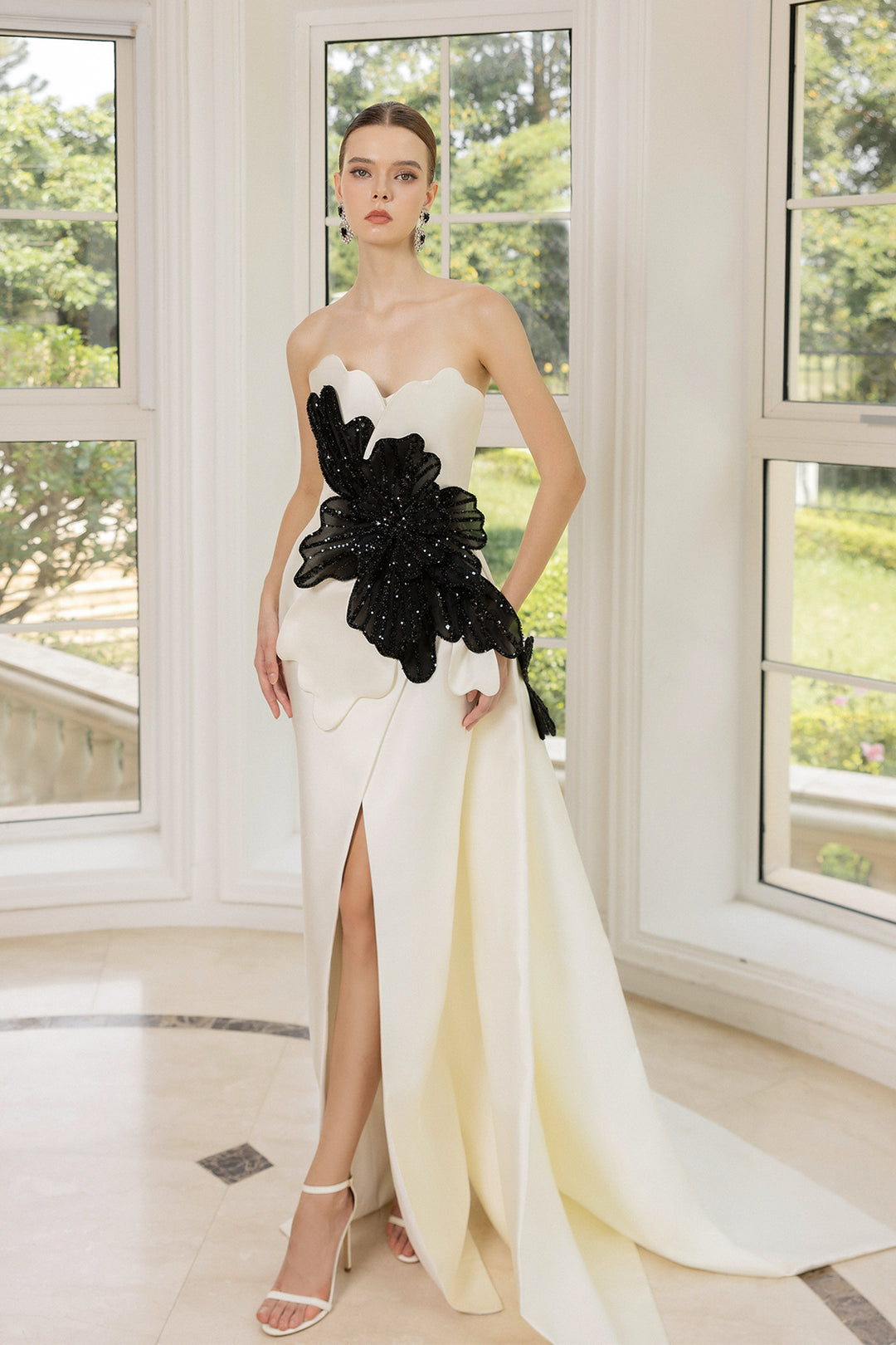 Asymmetrical Strapless Dress with 3D Floral Appliqu White & Black / US 4 Asymmetrical Strapless Dress with 3D Floral Appliqu White & Black / US 4