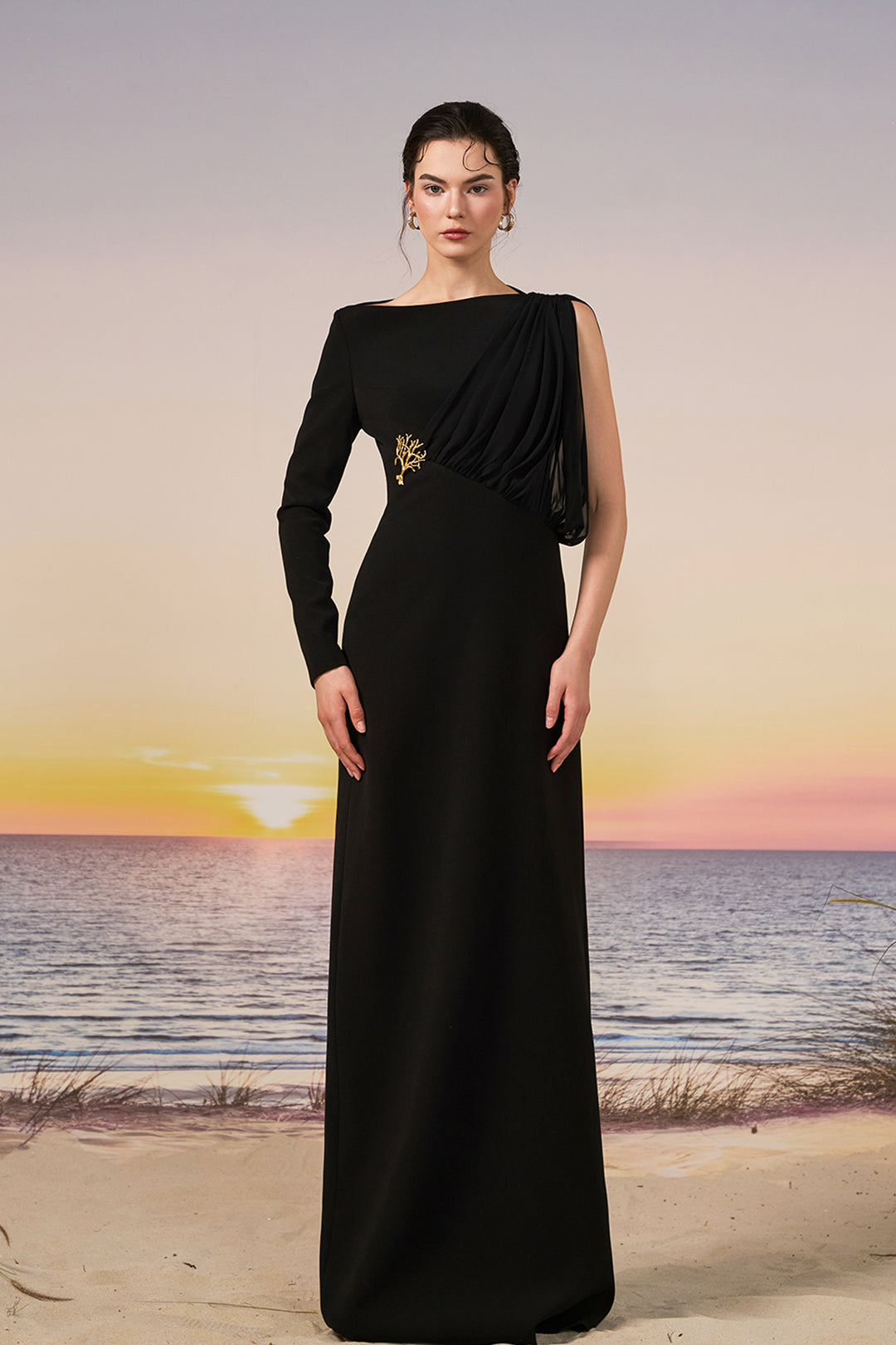 Crepe Long Dress with One-Shoulder and Pleated Draping Black / US 16 Crepe Long Dress with One-Shoulder and Pleated Draping Black / US 16
