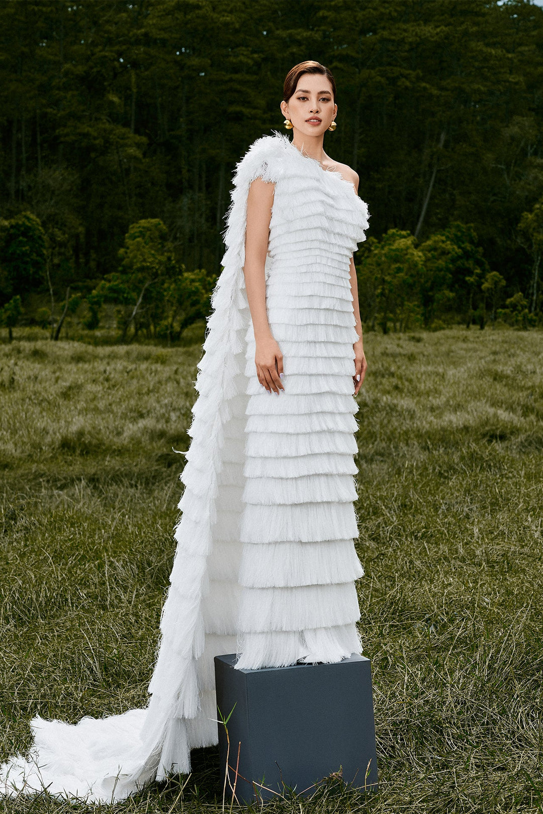 One-Shoulder Layered Dress with Tiered Train – M.R DESIGN One-Shoulder Layered Dress with Tiered Train – M.R DESIGN