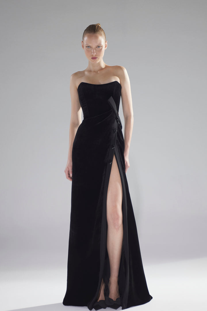Minimalist Strapless A-line
