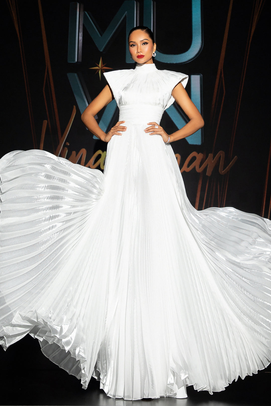 Pleated A-line Dress with Shoulder Pads M.R DESIGN Pleated A-line Dress with Shoulder Pads M.R DESIGN