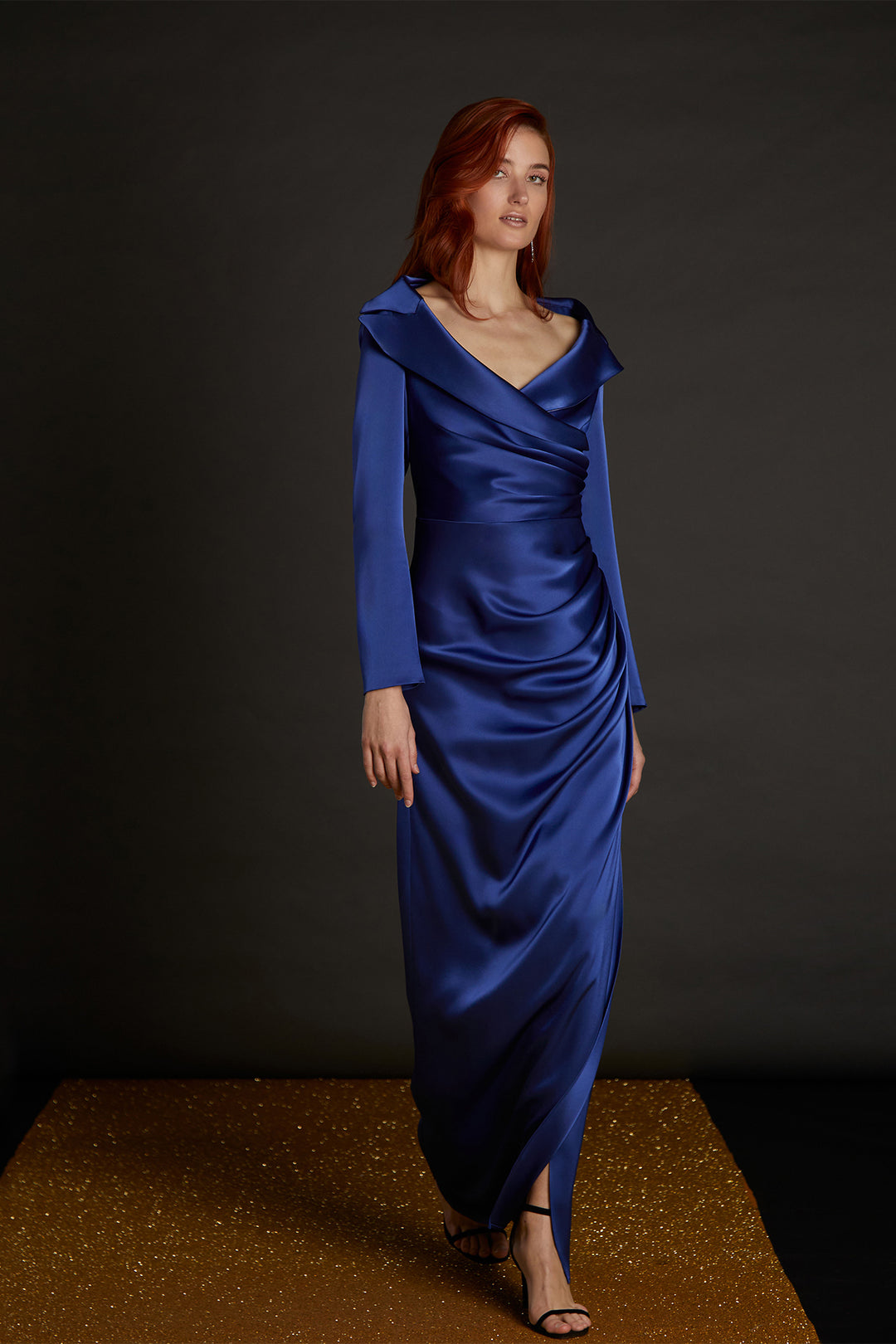 Satin Figure-Hugging Dress Blue / US 10 Satin Figure-Hugging Dress Blue / US 10
