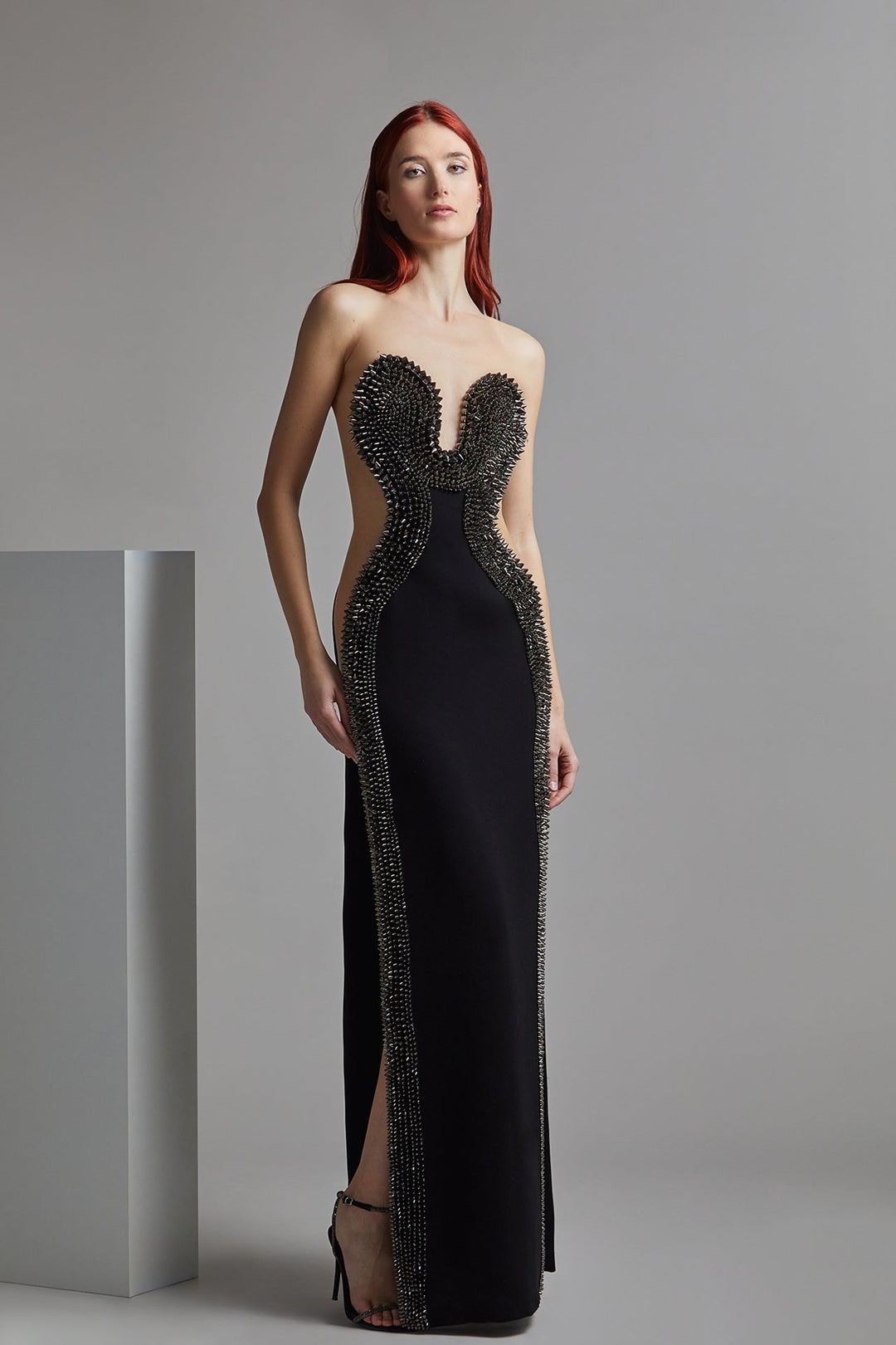 Strapless Fitted Dress with Embroidery M.R DESIGN Strapless Fitted Dress with Embroidery M.R DESIGN