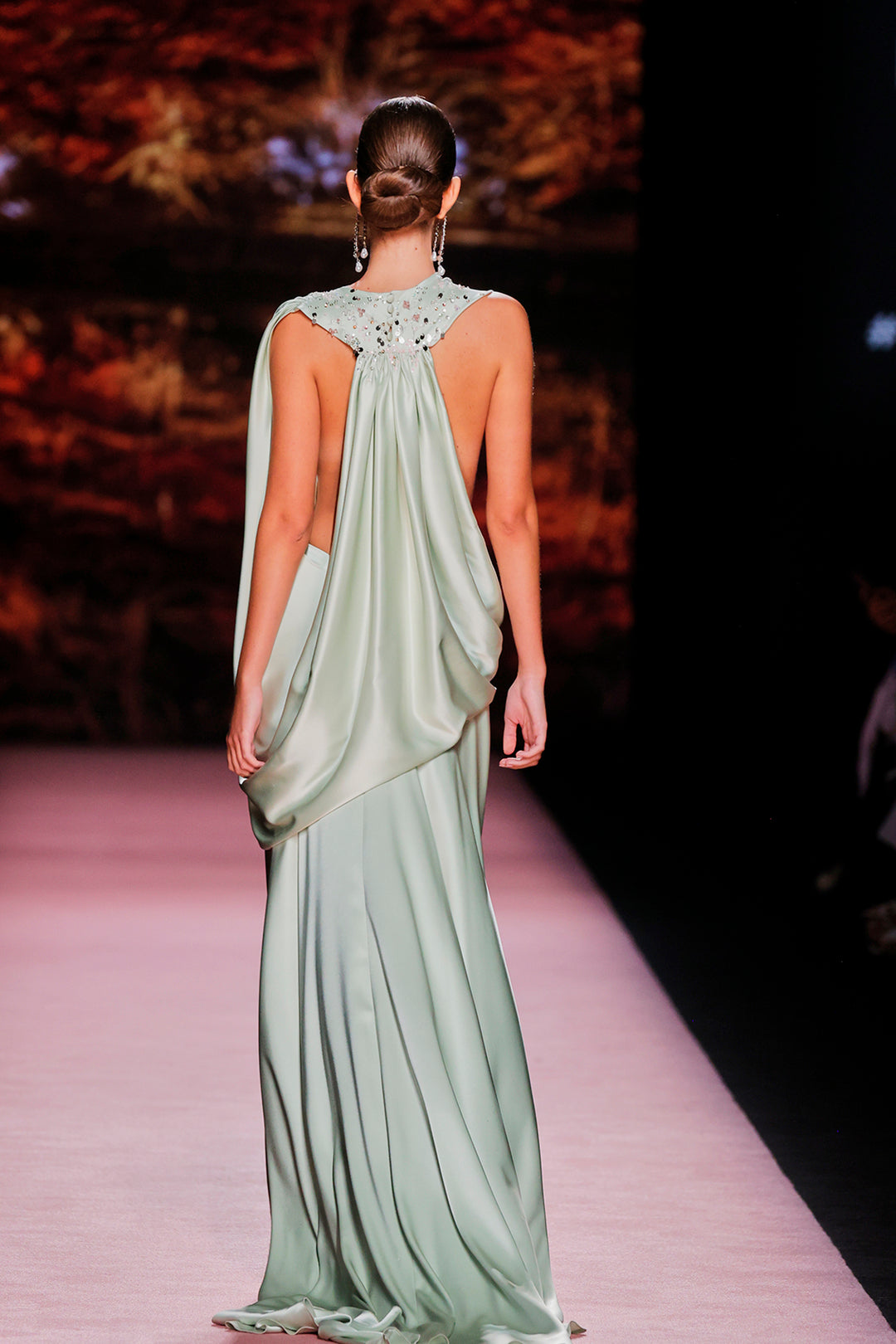 Satin Gown with Draped Waist Cutout Mint / US 8 Satin Gown with Draped Waist Cutout Mint / US 8