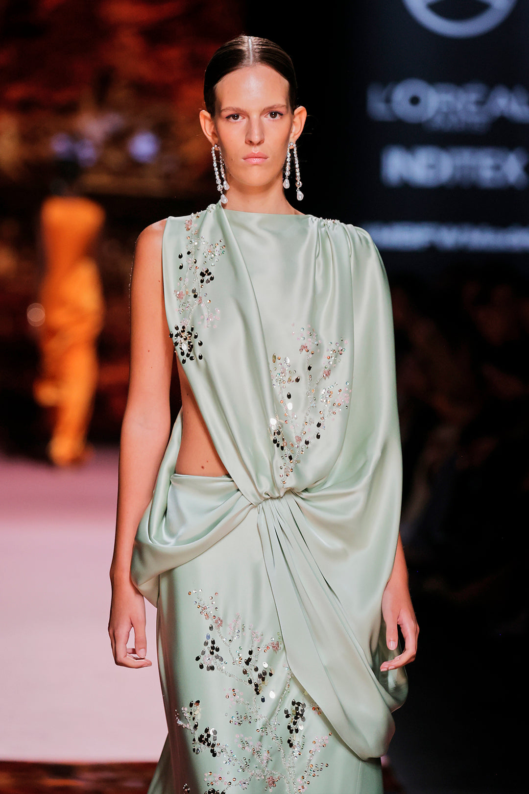 One-Sleeve Loose Column Dress