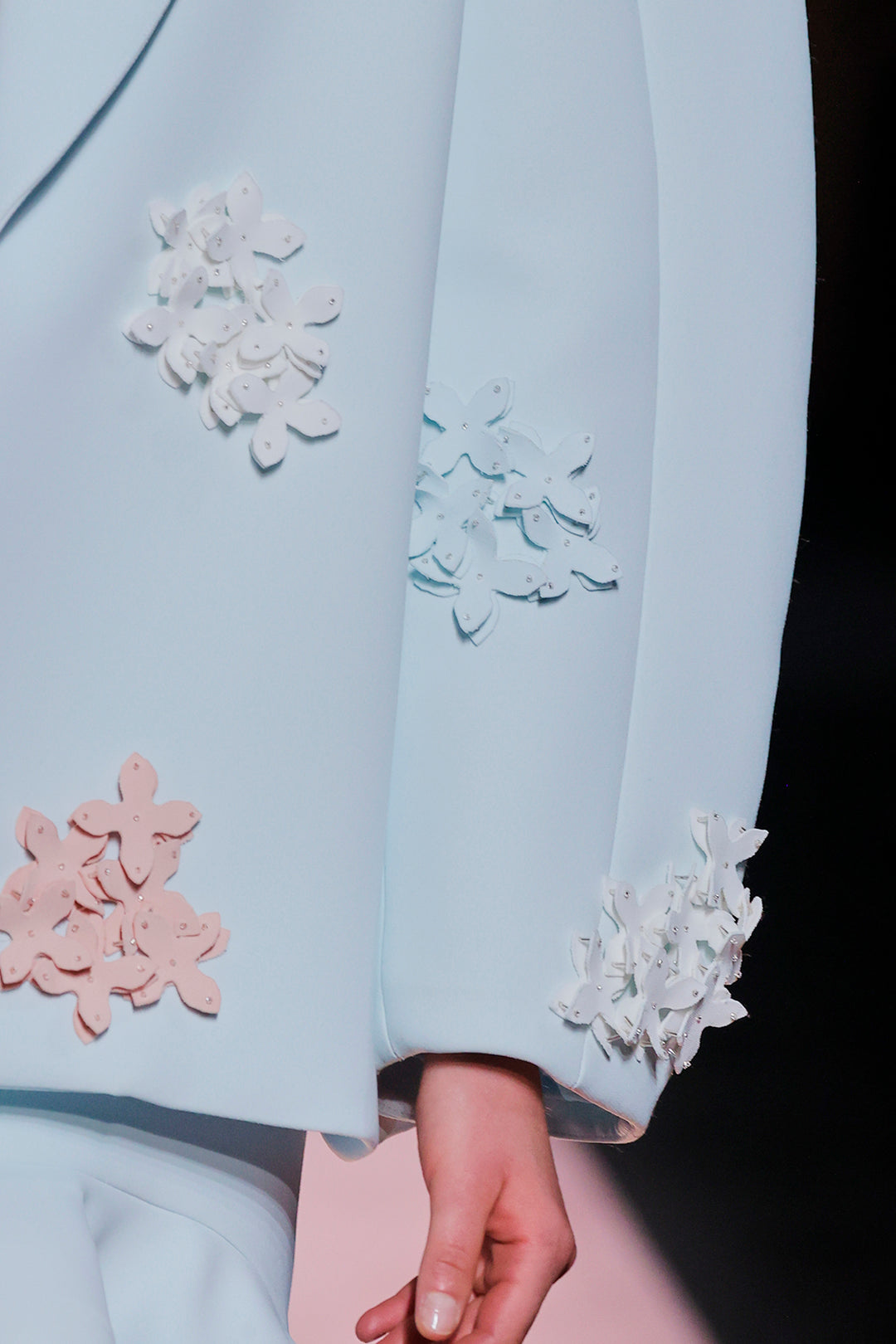 V-Neckline with Puff-Sleeve