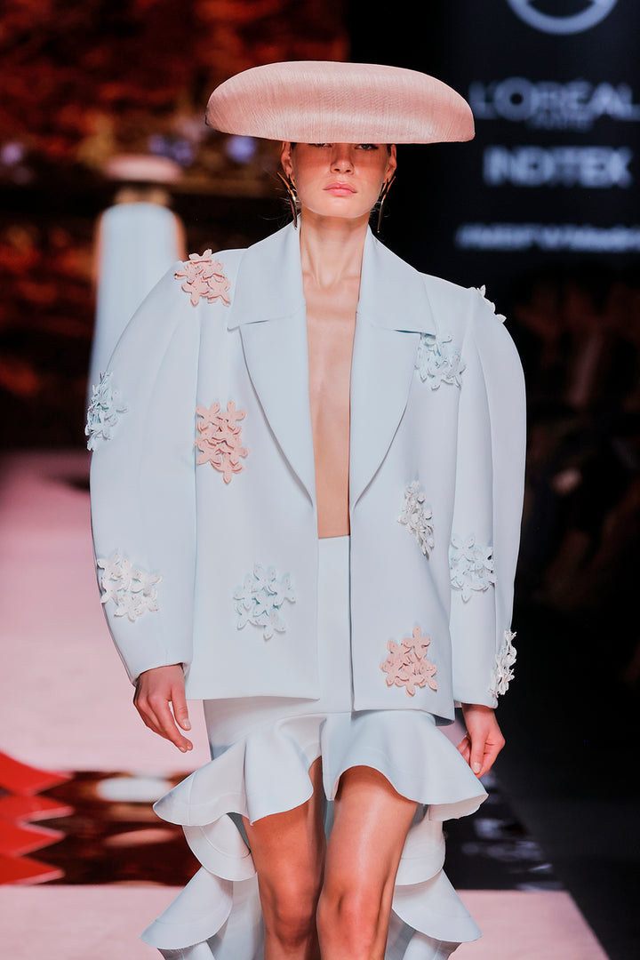 V-Neckline with Puff-Sleeve