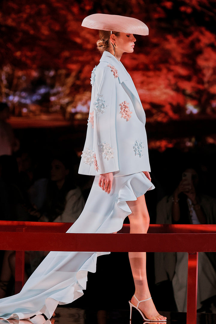 V-Neckline with Puff-Sleeve