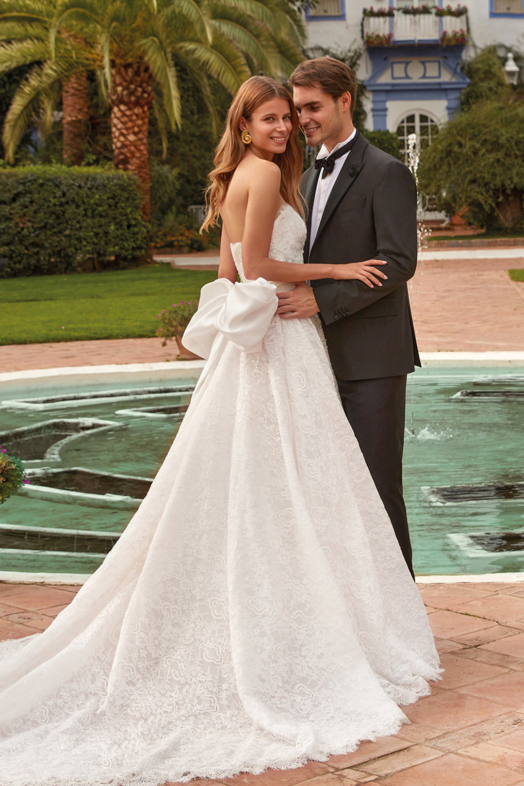 a line wedding dress with detachable train Floral Jacquard A-Line Wedding Dress
