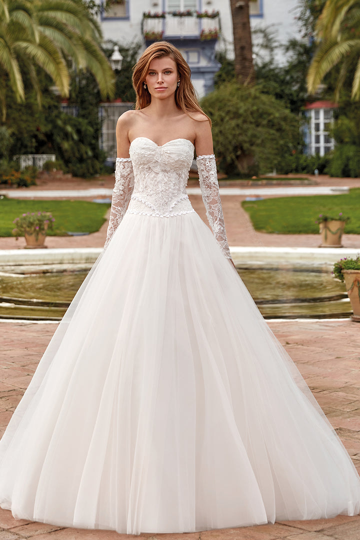 A-line Wedding Dress with Structured Bodice White / FR 56