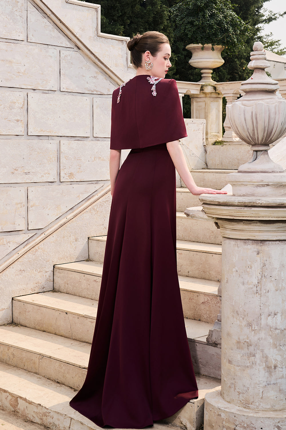 Short Cape Strappy Semi-Heart Dress Set Burgundy / FR 48