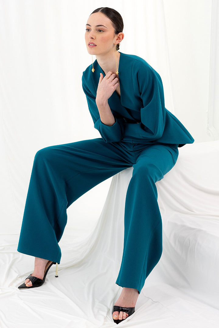 Tailored Jacket Suit with Structured Cut