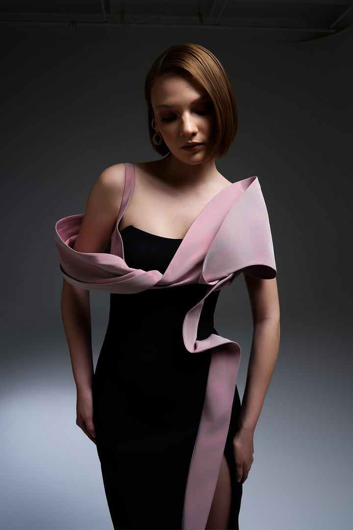 Floor-Length Dress with Ribbon Detail