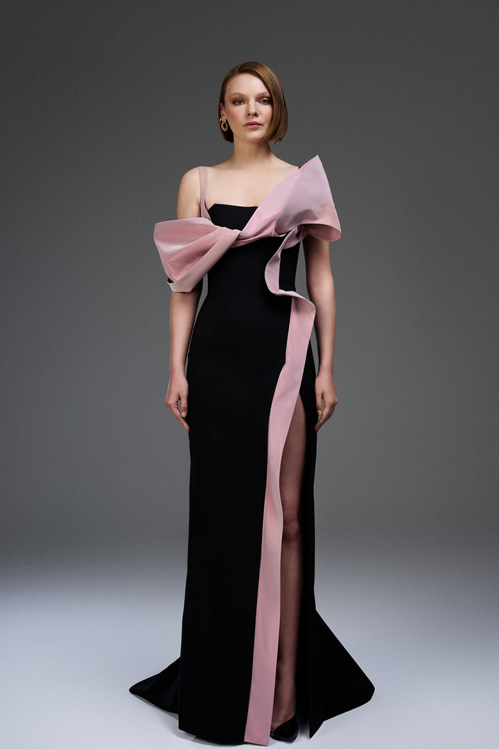 Floor-Length Dress with Ribbon Detail