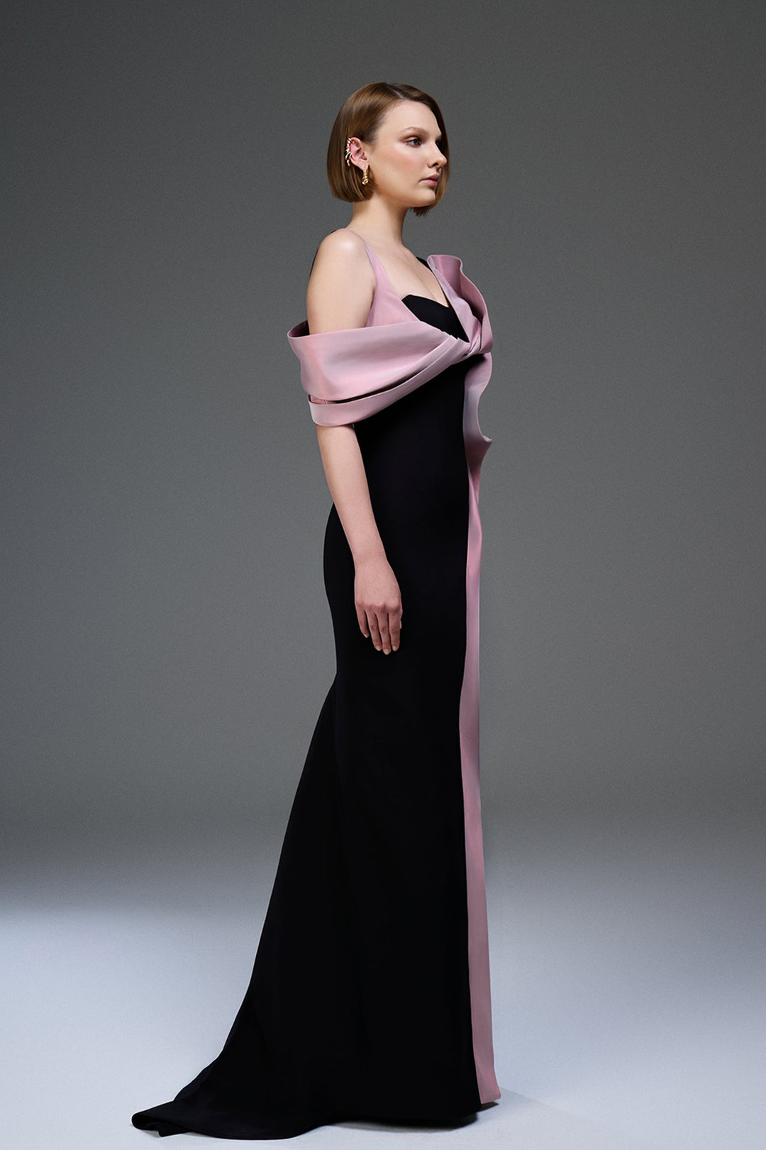 Floor-Length Dress with Ribbon Detail