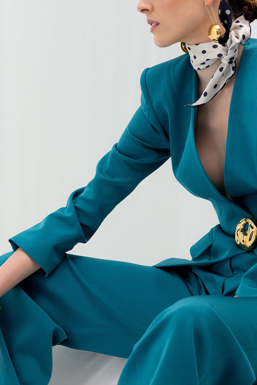 Long Pantsuit with Long Sleeves and Button