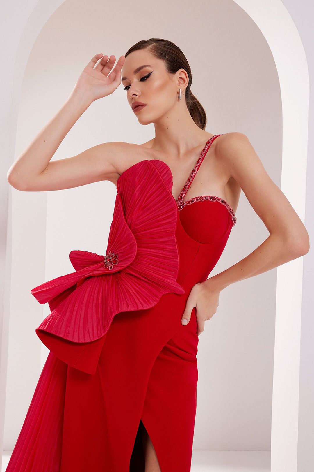 Heart-Shaped Bust Crepe-Organza Dress with Tail