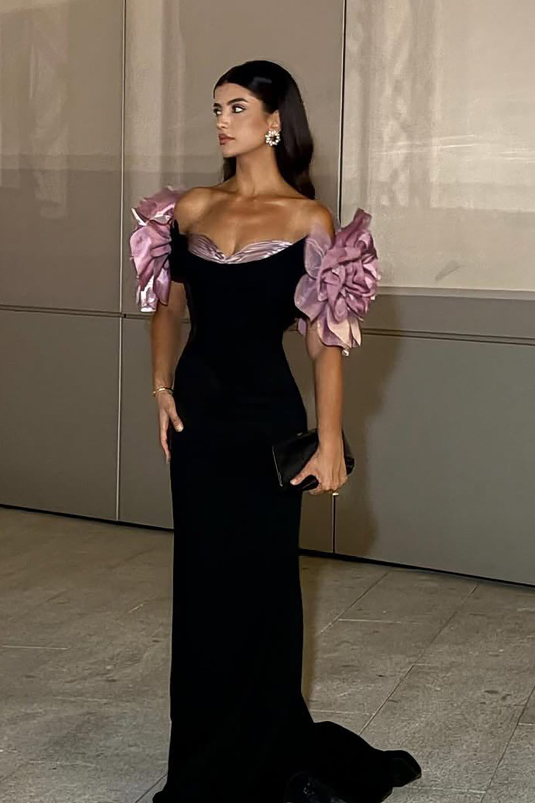 Off-The-Shoulder Column with Ruffled Sleeves Black / FR 40 Off-The-Shoulder Column with Ruffled Sleeves Black / FR 40