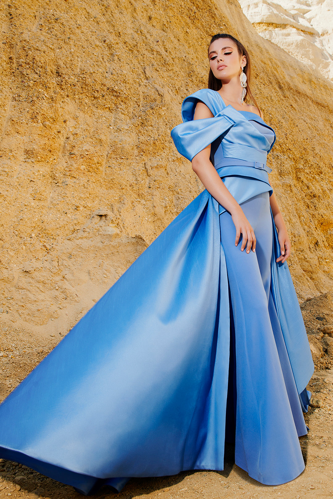 Mermaid Cape Off-The-Shoulder Dress Light Blue / FR 32 Mermaid Cape Off-The-Shoulder Dress Light Blue / FR 32