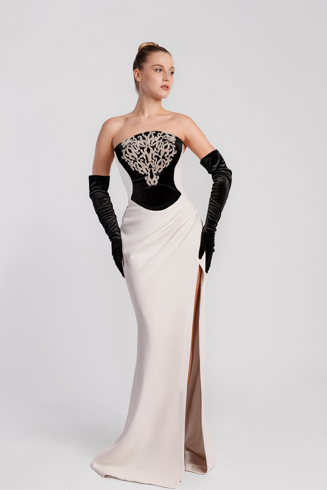 Strapless Velvet and Crepe Mermaid Dress with Crystal Embroidery and Side Slit Off-white & Black / FR 44 Strapless Velvet and Crepe Mermaid Dress with Crystal Embroidery and Side Slit Off-white & Black / FR 44