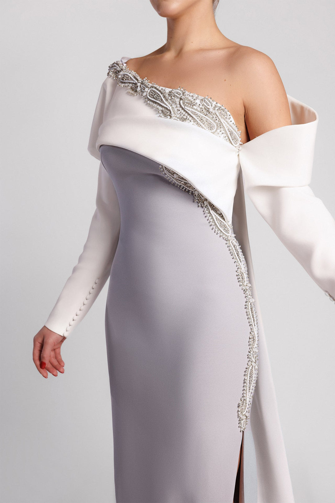 Off-The-Shoulder Asymmetric Dress with Draped Sleeves and Watteau Train Off-white & Silver / FR 48