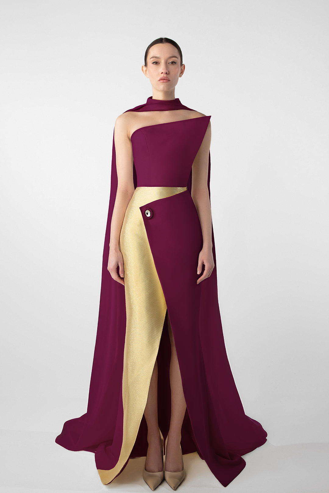 Asymmetrical Dress with Gold Accents and Chiffon Cape Gold and Burgundy / FR 46 Asymmetrical Dress with Gold Accents and Chiffon Cape Gold and Burgundy / FR 46