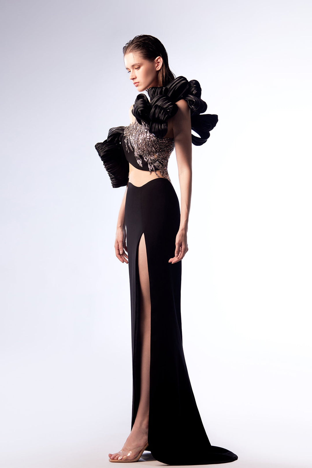 Crepe dress adorned with metallic lace US 12 / Black Crepe dress adorned with metallic lace US 12 / Black