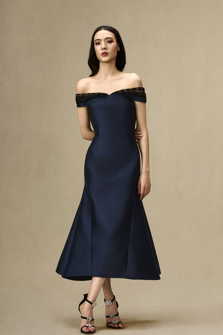 Mermaid Midi with Off-The-Shoulder Neckline Navy Blue / US 4