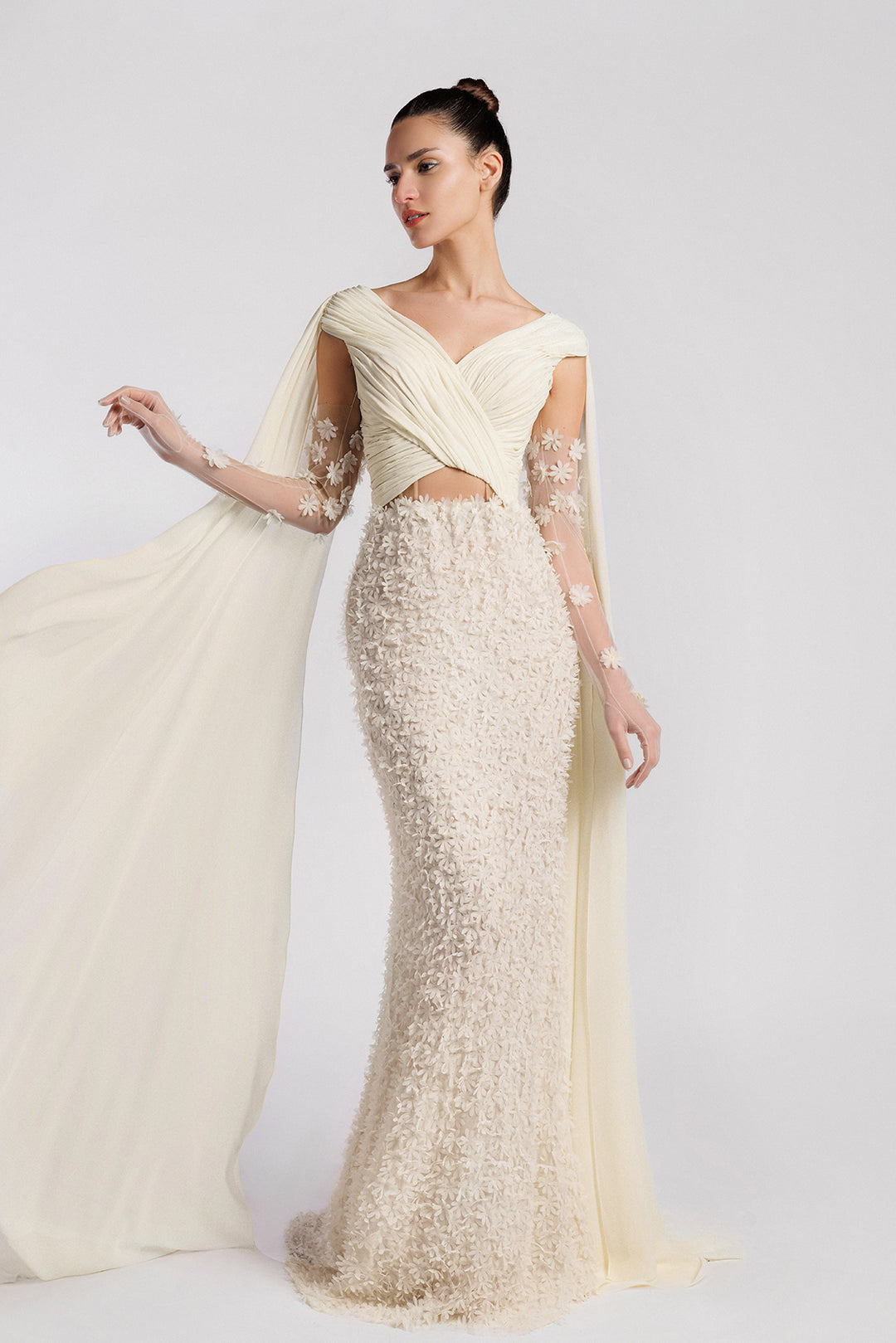 Pleated bodice crepe georgette dress Off-White / FR 50 Pleated bodice crepe georgette dress Off-White / FR 50