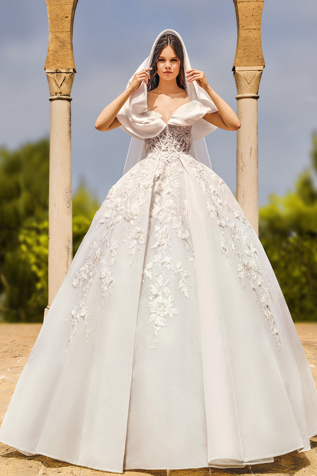 Embroidered Princess Dress with Cape M.R DESIGN Embroidered Princess Dress with Cape M.R DESIGN