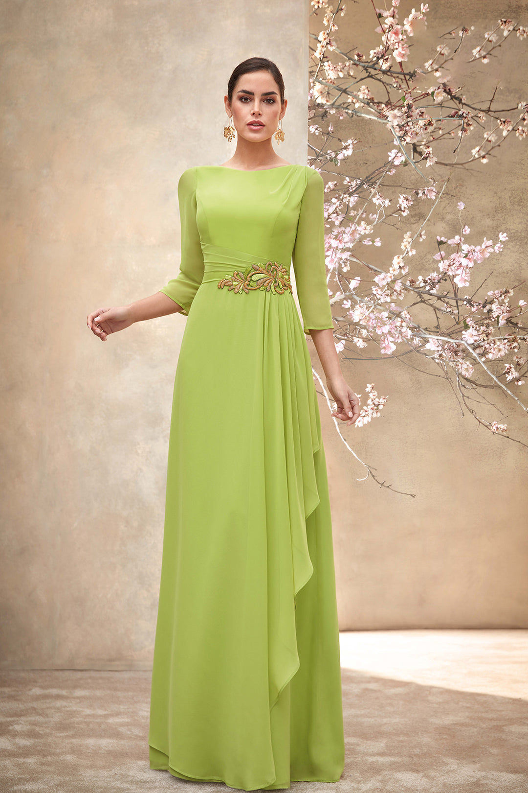 Chiffon Boat Neck Dress with Pleated Belt Light Green / FR 38