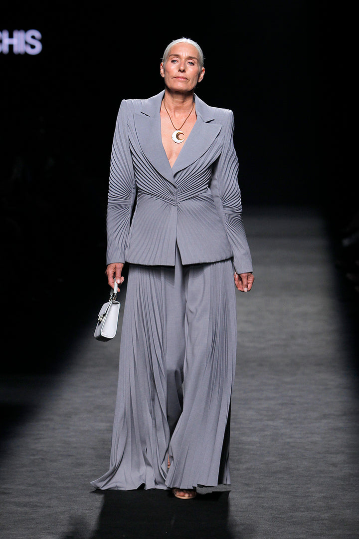 Oversized Pleated Suit