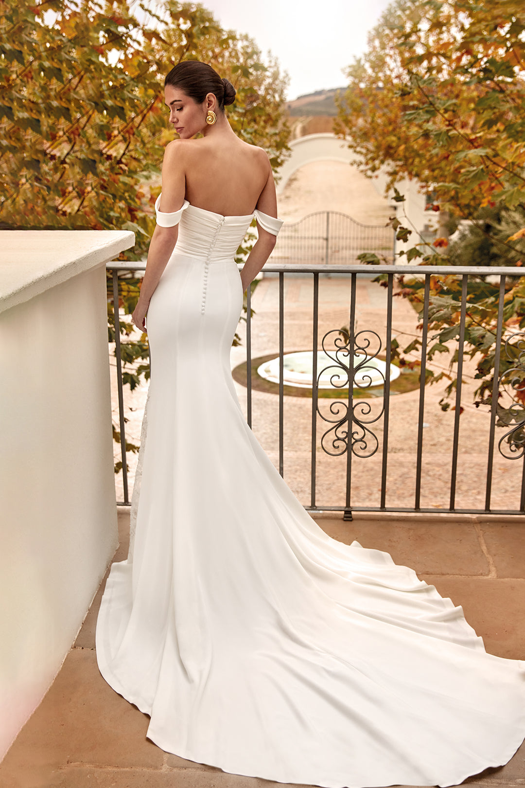 Crepe Dress with Guipure Corset and Mermaid Skirt