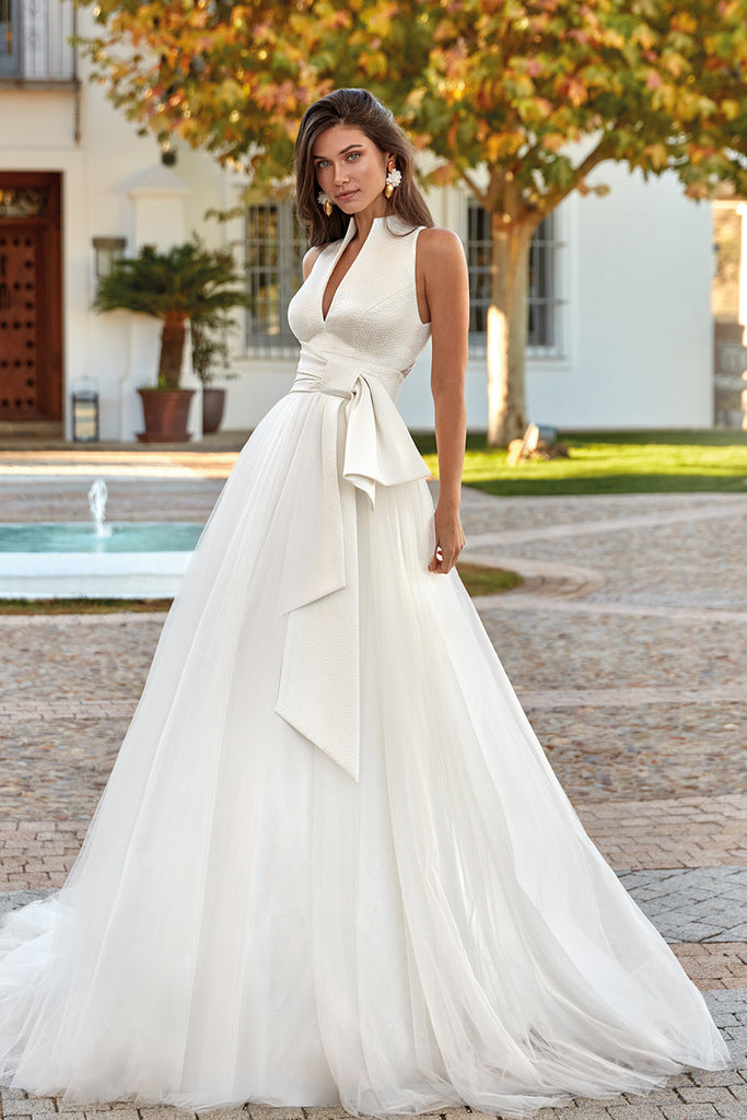 wedding dress princess cut Princess-Cut with Silky Tulle Halter Bodice White / FR 56 Pick a Size:XS Lulus | Navy Blue Yes;Built In Bra theme::fabric-group => core