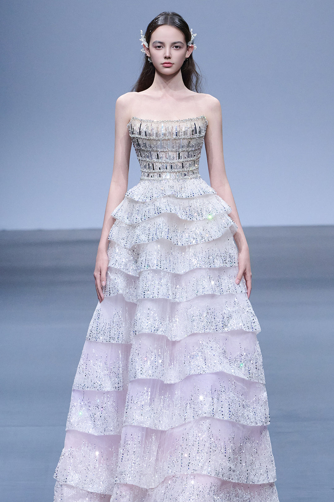 fashion show bed dress Why leave your bed, when you can wear it instead? From @Prada to @JW Anderson, fashion is having a duvet day with enlarged, pillow proportions emerging across the runways. Since the pandemic,