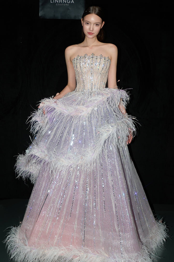 Feather Detailed Strapless Dress