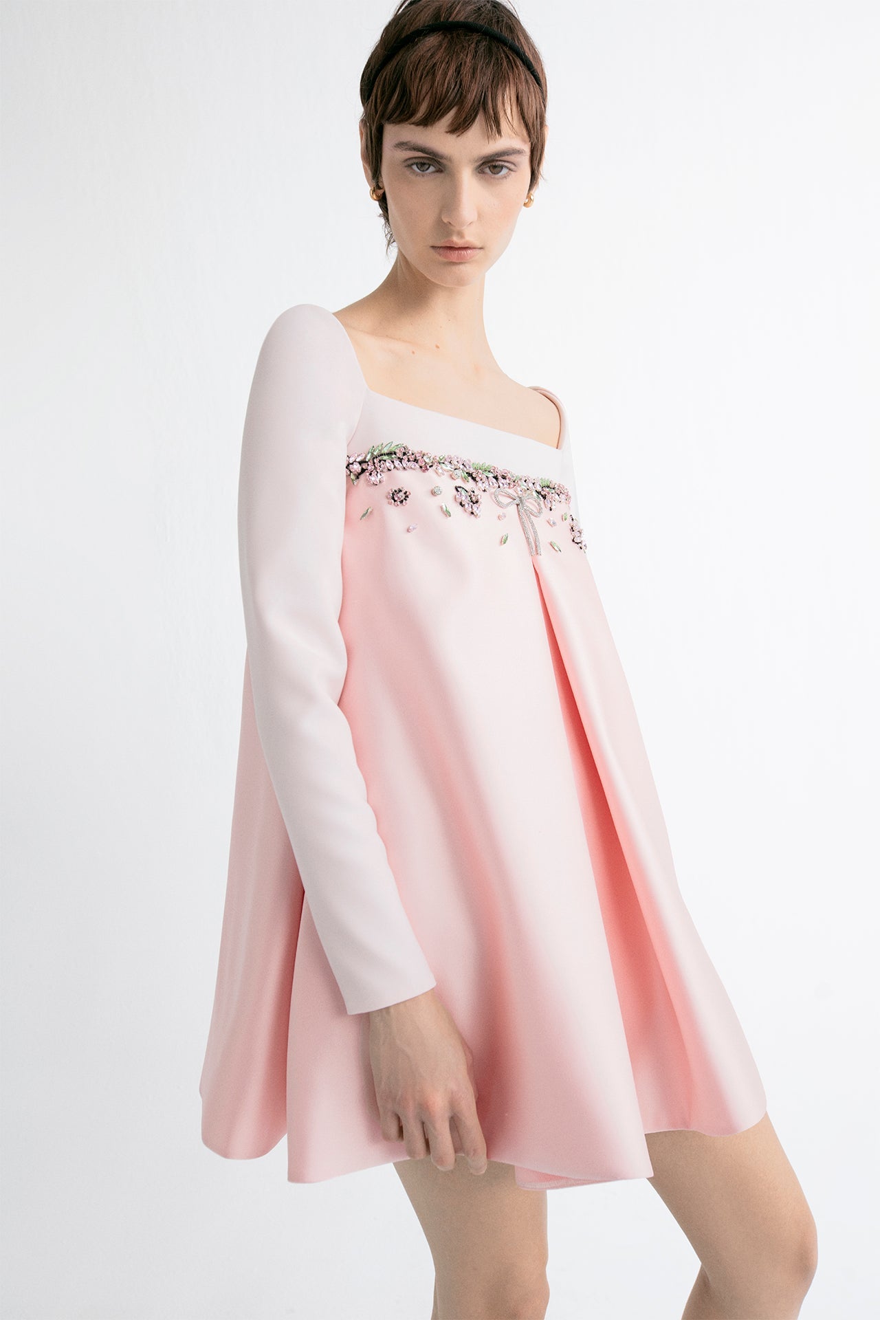 Silk Long-Sleeved Baby Doll Mini Dress – M.R DESIGN Silk Long-Sleeved Baby Doll Mini Dress – M.R DESIGN