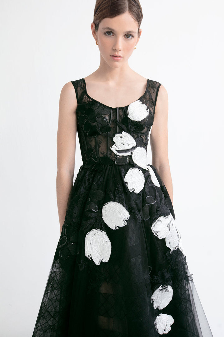 Tulle and Chantilly Sleeveless A-line Dress with Floral Appliques