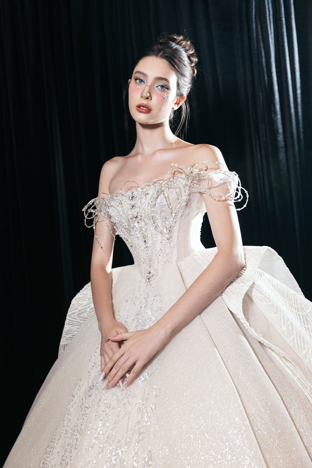 A-Line Dress with Embroidery Ivory / FR 44 A-Line Dress with Embroidery Ivory / FR 44