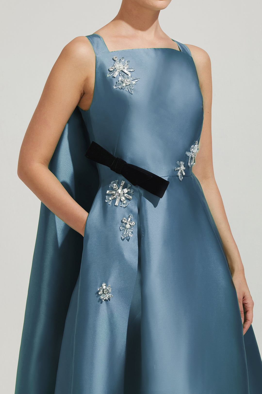 Taffeta Net Poofy Cape Dress