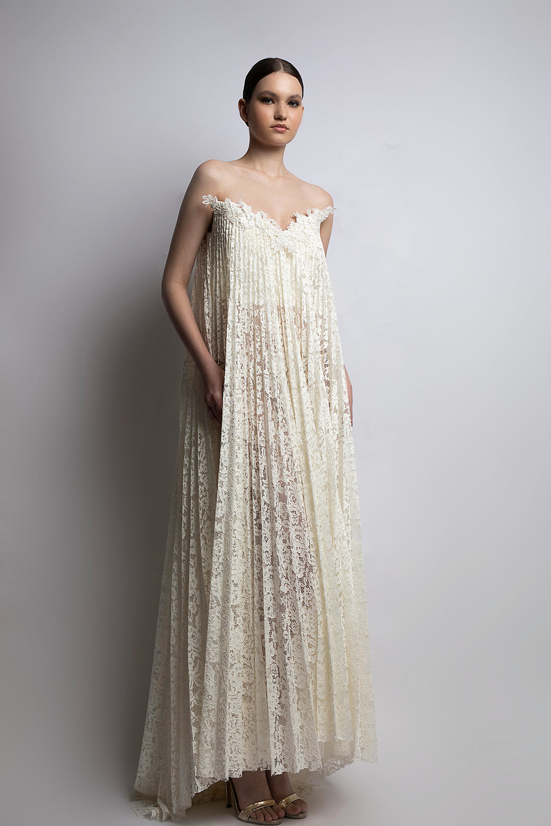 Strapless Pleated Loose Lace Dress Off-White / FR 34 Strapless Pleated Loose Lace Dress Off-White / FR 34