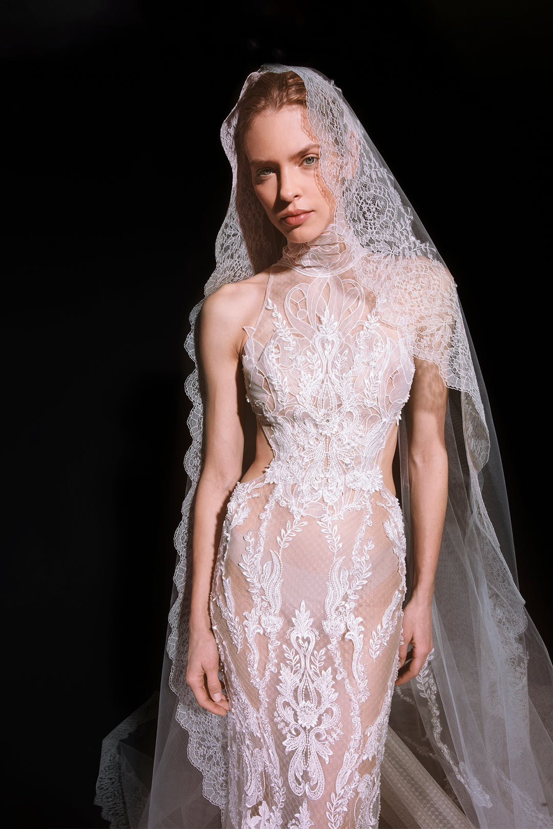 Wedding Dress with Halter Neckline and Backless Design M.R DESIGN Wedding Dress with Halter Neckline and Backless Design M.R DESIGN