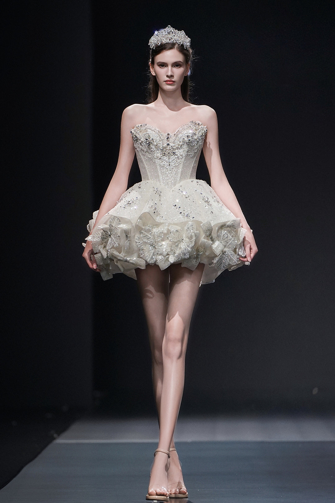 Short A-Line Dress with Floral Appliqués Ivory / FR 50