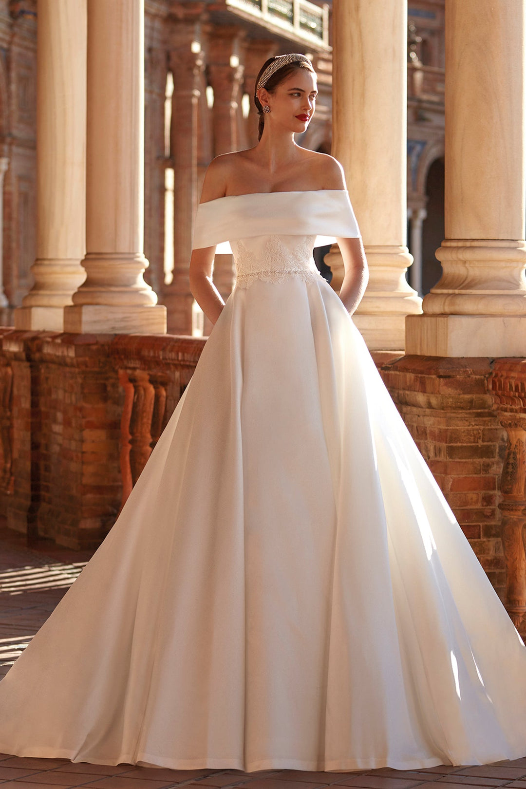 Off-The-Shoulder Mikado Wedding Dress Off-White / FR 46 Off-The-Shoulder Mikado Wedding Dress Off-White / FR 46