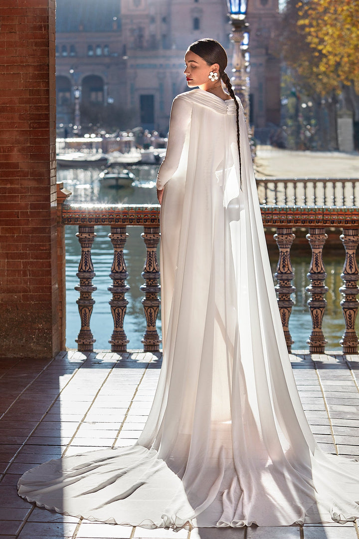 Off-White Fitted Wedding Dress