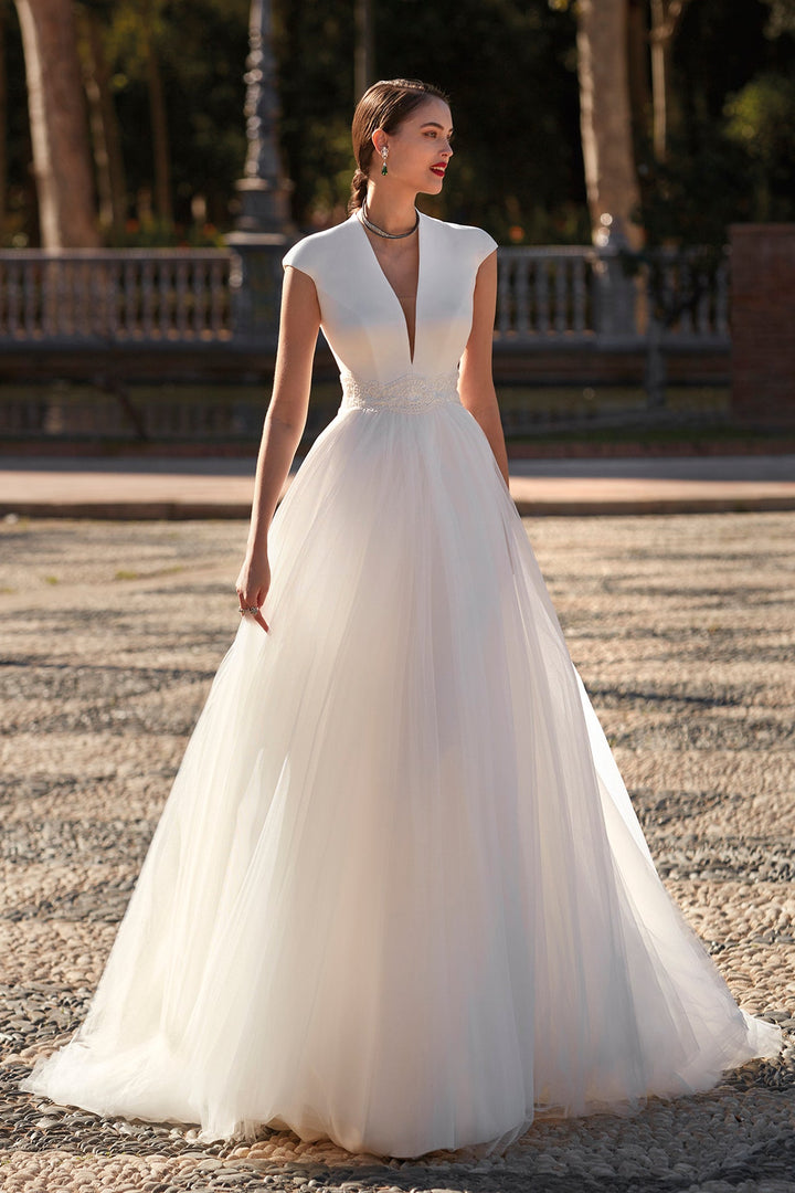 Sleeveless Off-White A-Line Wedding Dress