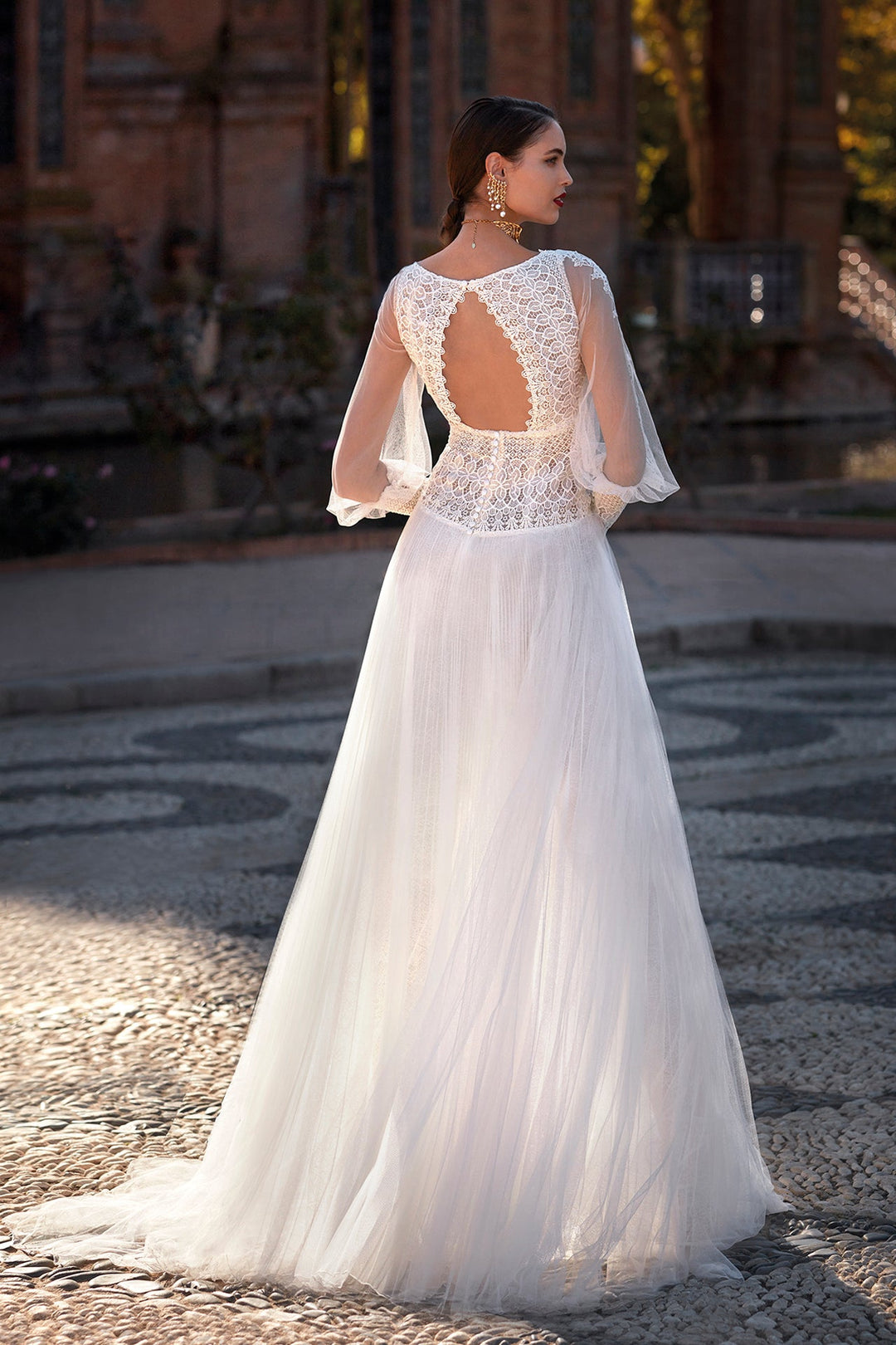 Loose Long Sleeve Wedding Dress